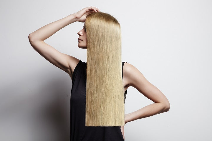 Jak pofarbować włosy na blond? Poznaj sekrety wyjątkowej koloryzacji