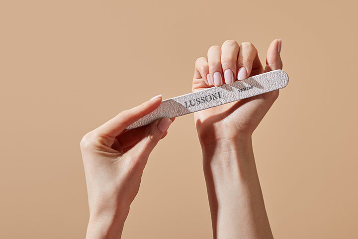 Niezbędnik manikiurzystki – podstawowe akcesoria do manicure i pedicure