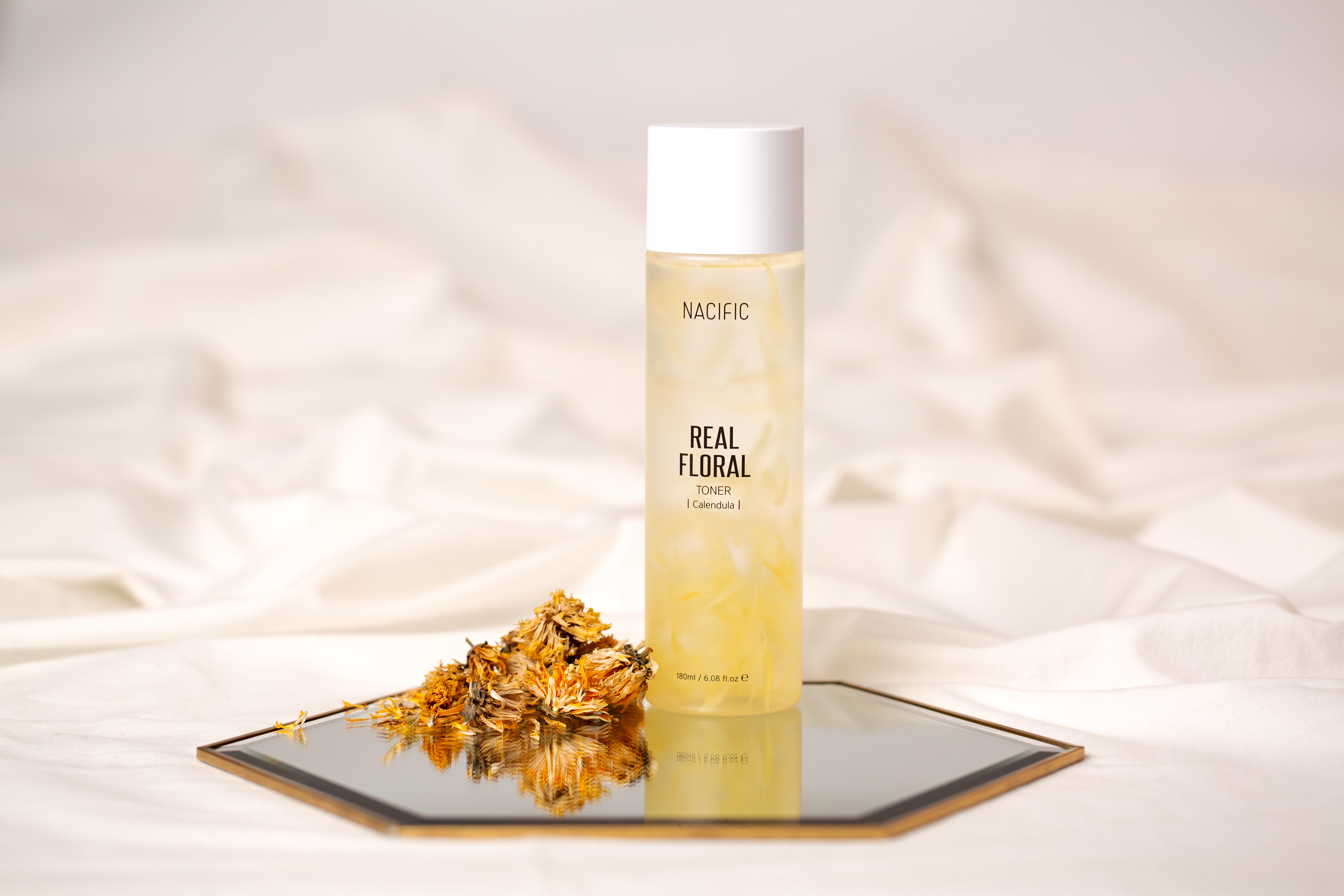 NACIFIC REAL FLORAL Toner Calendula – nawilżający tonik z nagietkiem lekarskim 180 ml #2